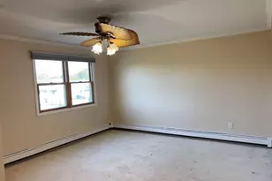 1010 Brent Dr, Wantagh, NY 11793 - Photo 15