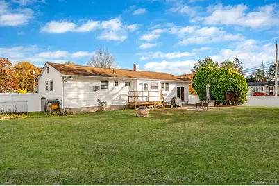 27 Kenwood Drive, Bohemia, NY 11716 - Photo 19