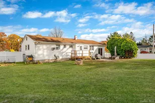 27 Kenwood Dr, Bohemia, NY 11716 - Photo 19