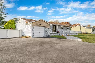 27 Kenwood Drive, Bohemia, NY 11716 - Photo 1