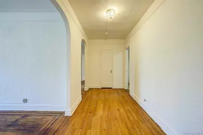 109-14 Ascan Avenue #4J, Forest Hills, NY 11375 - Photo 5