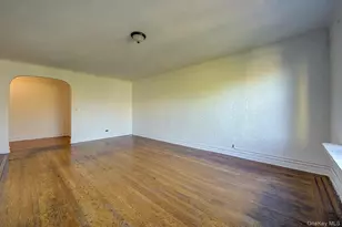 109-14 Ascan Ave, Forest Hills, NY 11375 - Photo 7