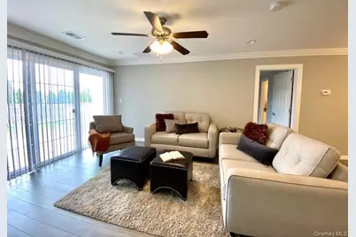 25 Westwood Drive #15, Westbury, NY 11590 - Photo 5