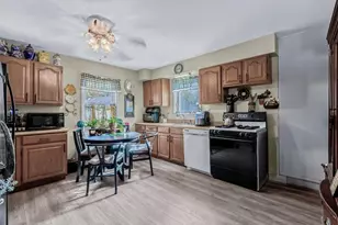 58 Chestnut St, Lynbrook, NY 11563 - Photo 7