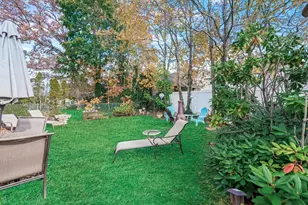 58 Chestnut St, Lynbrook, NY 11563 - Photo 17