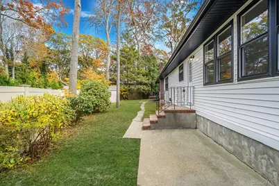 780 Westview Drive, Mattituck, NY 11952 - Photo 5