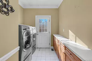 135 Elmwood Dr, Dix Hills, NY 11746 - Photo 13