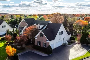 135 Elmwood Dr, Dix Hills, NY 11746 - Photo 29