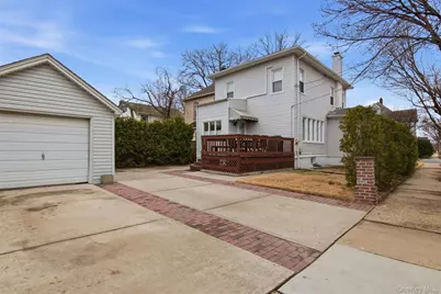 17 Park Place, Floral Park, NY 11001 - Photo 31