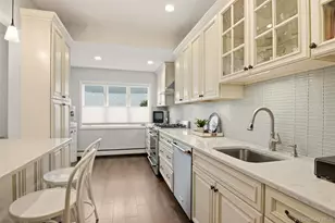 17 Park Pl, Floral Park, NY 11001 - Photo 15