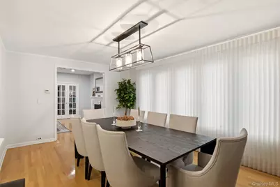 17 Park Place, Floral Park, NY 11001 - Photo 9