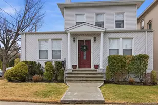 17 Park Pl, Floral Park, NY 11001 - Photo 3