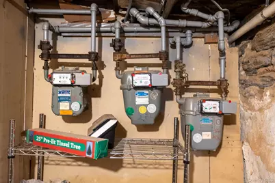 677 Van Nest Avenue, Bronx, NY 10462 - Photo 39