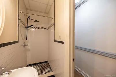 677 Van Nest Avenue, Bronx, NY 10462 - Photo 17