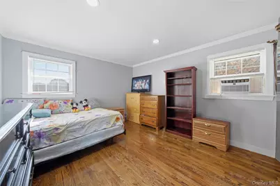 262 N Dunton Avenue, Patchogue, NY 11772 - Photo 11