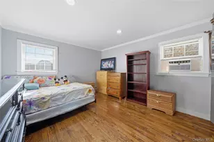 262 N Dunton Ave, Patchogue, NY 11772 - Photo 11