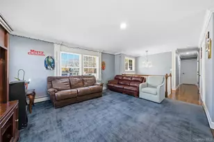 262 N Dunton Ave, Patchogue, NY 11772 - Photo 5