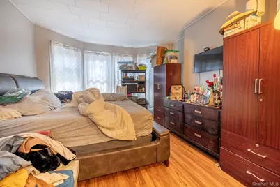 679 Van Nest Avenue, Bronx, NY 10462 - Photo 7