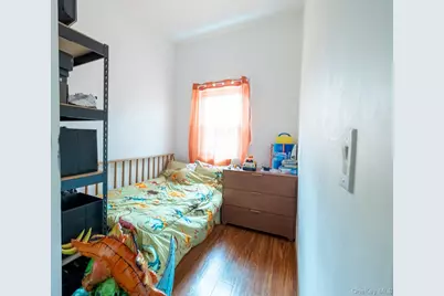 679 Van Nest Avenue, Bronx, NY 10462 - Photo 9