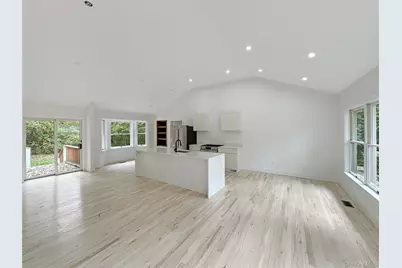 12 Ida Lane, Aquebogue, NY 11901 - Photo 7