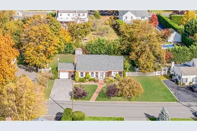 50 Mole Place, Amityville, NY 11701 - Photo 5