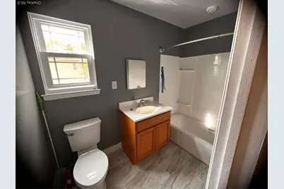 11 Park Manor Court #11, Glen Cove, NY 11542 - Photo 17