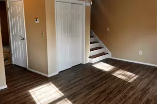 11 Park Manor Ct, Glen Cove, NY 11542 - Photo 3