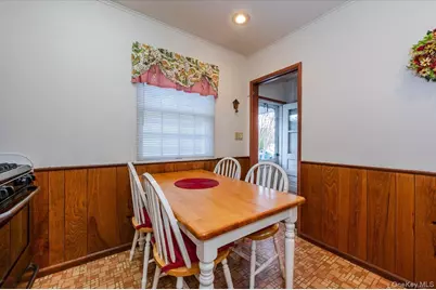 580 Heathcliff Drive, Seaford, NY 11783 - Photo 9