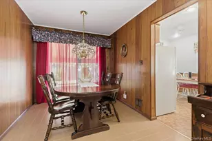 580 Heathcliff Dr, Seaford, NY 11783 - Photo 5