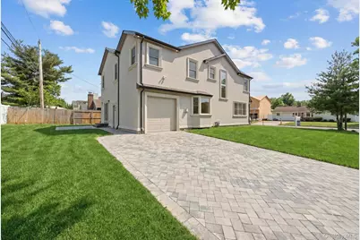 2 Griffin Lane, Syosset, NY 11791 - Photo 3