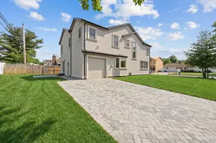 2 Griffin Ln, Syosset, NY 11791 - Photo 3