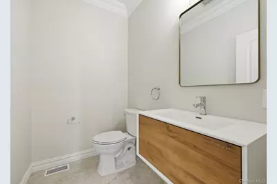 2 Griffin Lane, Syosset, NY 11791 - Photo 13