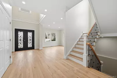 2 Griffin Lane, Syosset, NY 11791 - Photo 5