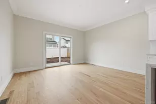 2 Griffin Ln, Syosset, NY 11791 - Photo 9