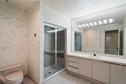 147 Darters Lane, Manhasset, NY 11030 - Photo 9