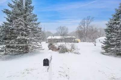 445 N Quaker Lane, Hyde Park, NY 12538 - Photo 3