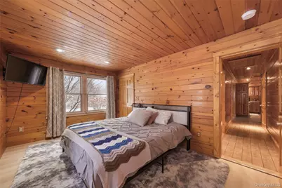 445 N Quaker Lane, Hyde Park, NY 12538 - Photo 17