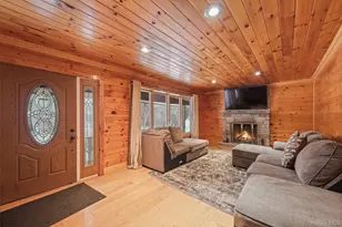 445 N Quaker Ln, Hyde Park, NY 12538 - Photo 7