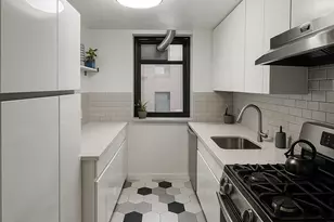 109-33 71st Rd, Forest Hills, NY 11375 - Photo 5