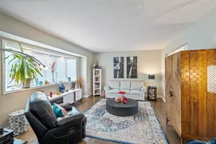 69 Lauren Ave, Dix Hills, NY 11746 - Photo 5