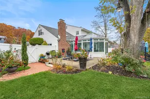 69 Lauren Ave, Dix Hills, NY 11746 - Photo 29