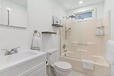 33 Whalers Drive, Sag Harbor, NY 11963 - Photo 17