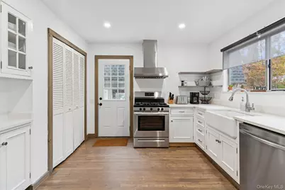 33 Whalers Drive, Sag Harbor, NY 11963 - Photo 13