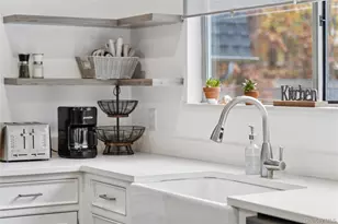 33 Whalers Dr, Sag Harbor, NY 11963 - Photo 33