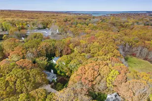 33 Whalers Dr, Sag Harbor, NY 11963 - Photo 37