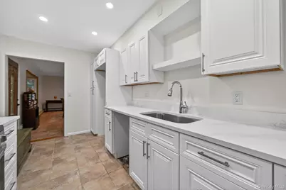 126 Mountaindale Road, Yonkers, NY 10710 - Photo 17