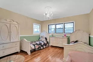 22 Schuyler Dr, Commack, NY 11725 - Photo 25