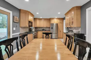 22 Schuyler Dr, Commack, NY 11725 - Photo 17