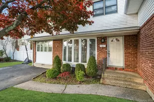 22 Schuyler Dr, Commack, NY 11725 - Photo 7