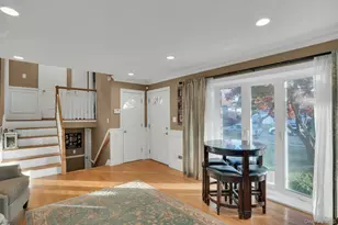 22 Schuyler Dr, Commack, NY 11725 - Photo 9